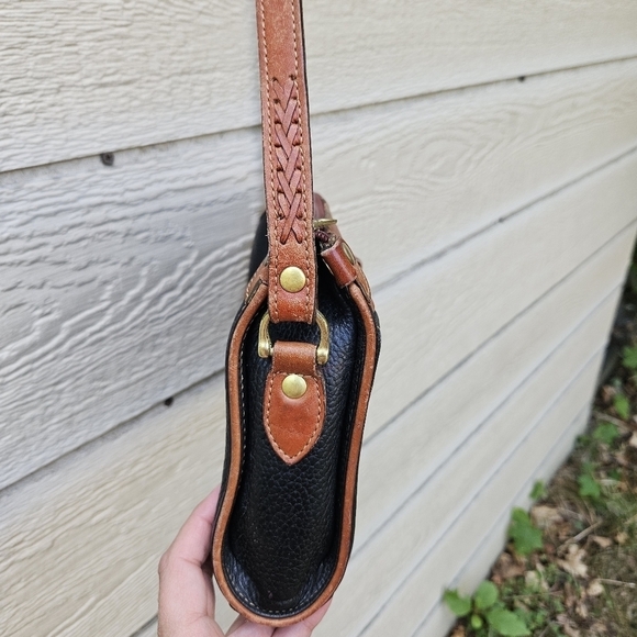 vintage Liz Claiborne black leather purse with brown trim - Picture 5 of 16